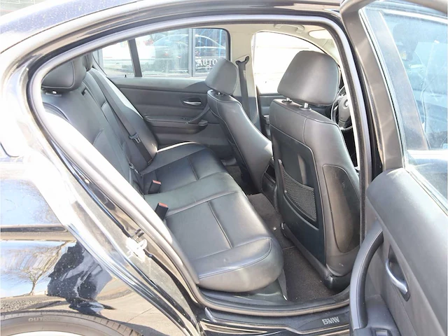 Bmw 3-serie 318i, 2005, 51-rv-tk - afbeelding 14 van  25