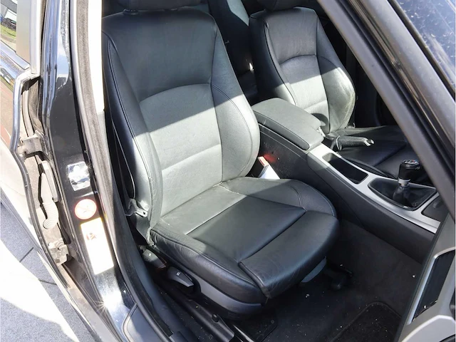 Bmw 3-serie 318i, 2005, 51-rv-tk - afbeelding 17 van  25