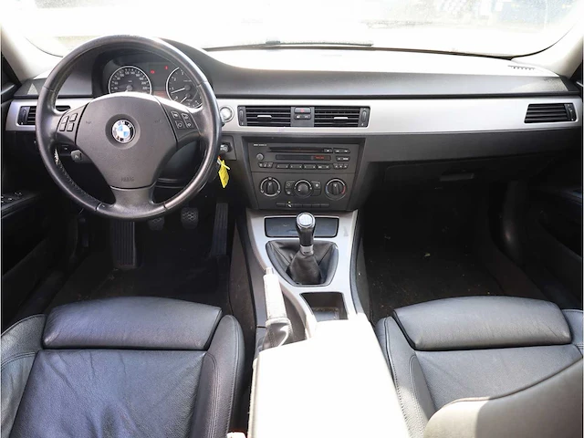 Bmw 3-serie 318i, 2005, 51-rv-tk - afbeelding 18 van  25