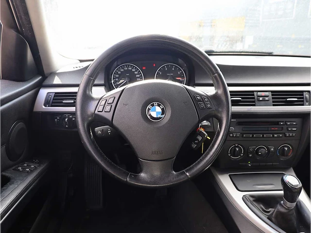 Bmw 3-serie 318i, 2005, 51-rv-tk - afbeelding 21 van  25