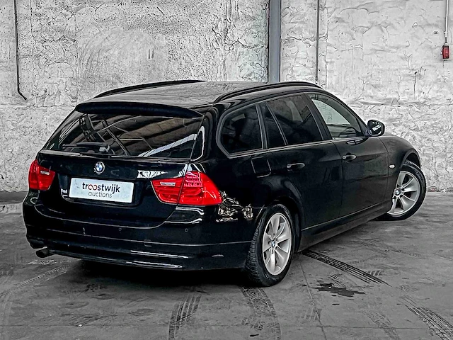 Bmw 3-serie 318i business line 143pk 2010, l-615-rn - afbeelding 3 van  46