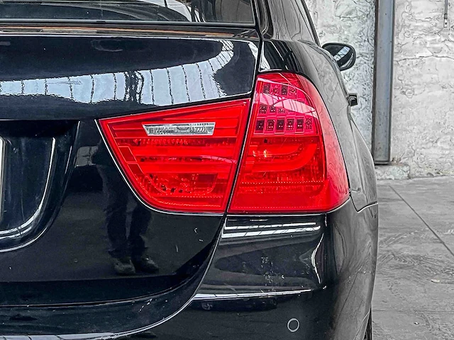 Bmw 3-serie 318i business line 143pk 2010, l-615-rn - afbeelding 6 van  46