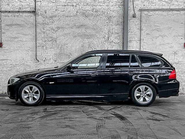 Bmw 3-serie 318i business line 143pk 2010, l-615-rn - afbeelding 9 van  46