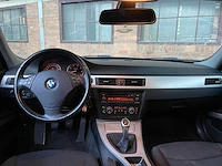 Bmw 3-serie 318i business line 143pk 2010, l-615-rn - afbeelding 13 van  46