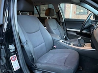 Bmw 3-serie 318i business line 143pk 2010, l-615-rn - afbeelding 33 van  46