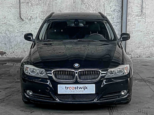 Bmw 3-serie 318i business line 143pk 2010, l-615-rn - afbeelding 34 van  46