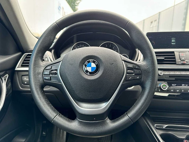 Bmw 3-serie 318i centennial high executive | nn-554-f - afbeelding 2 van  25