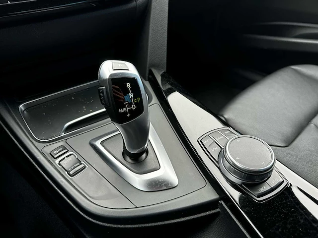 Bmw 3-serie 318i centennial high executive | nn-554-f - afbeelding 10 van  25