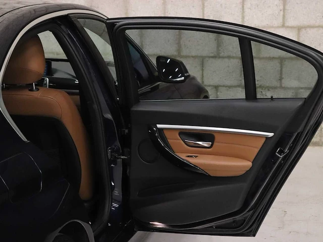Bmw 3-serie 318i high executive | 05-78-09 - afbeelding 9 van  32