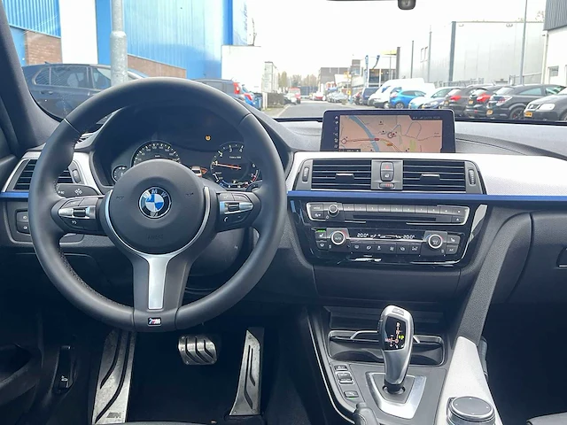 Bmw 3-serie 318i m-sport edition car 2019 | xg-395-g - afbeelding 17 van  27