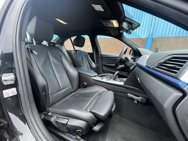 Bmw 3-serie 318i m-sport edition car 2019 | xg-395-g - afbeelding 19 van  27