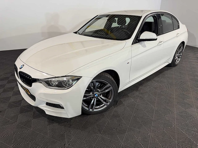 Bmw 3-serie 320i cent. exec, jp-910-n - afbeelding 1 van  14