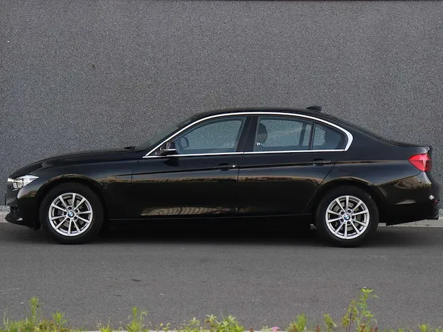 Bmw 3-serie 320i centennial high executive | pg-218-b - afbeelding 13 van  32