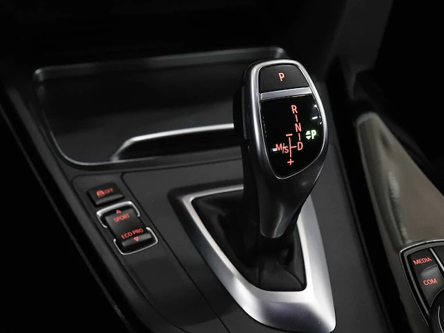 Bmw 3-serie 320i corporate lease executive | pt-892-s - afbeelding 16 van  27