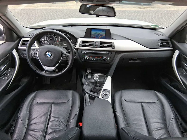 Bmw 3-serie 320i efficientdynamics edition executive 2013 | 5-kjx-59 - afbeelding 25 van  35