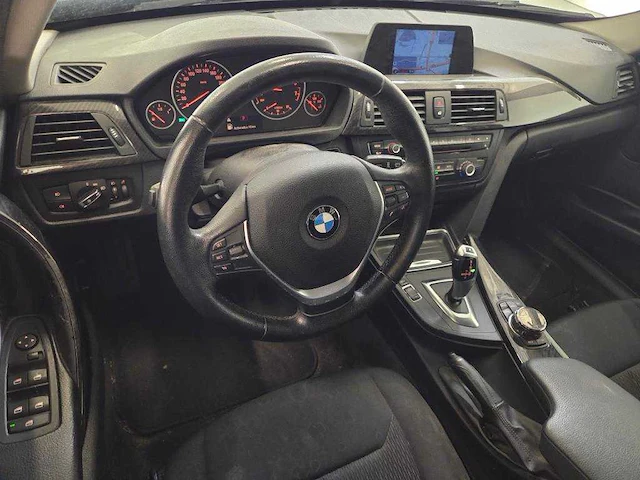 Bmw 3 serie 320i executive , ; 43-tzj-9 - afbeelding 13 van  19