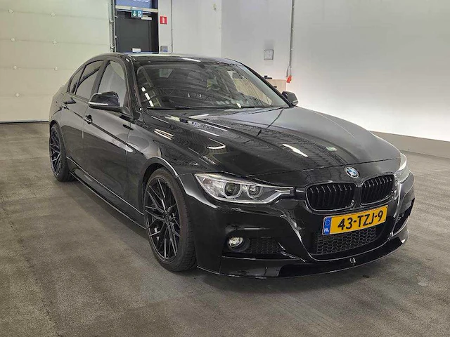 Bmw 3 serie 320i executive , ; 43-tzj-9 - afbeelding 2 van  19
