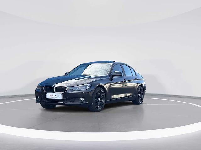 Bmw 3-serie 320i executive car 2012| 64-xdj-7 - afbeelding 12 van  26