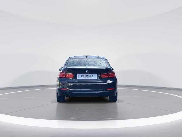Bmw 3-serie 320i executive car 2012| 64-xdj-7 - afbeelding 22 van  26