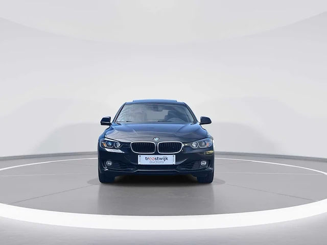Bmw 3-serie 320i executive car 2012| 64-xdj-7 - afbeelding 25 van  26