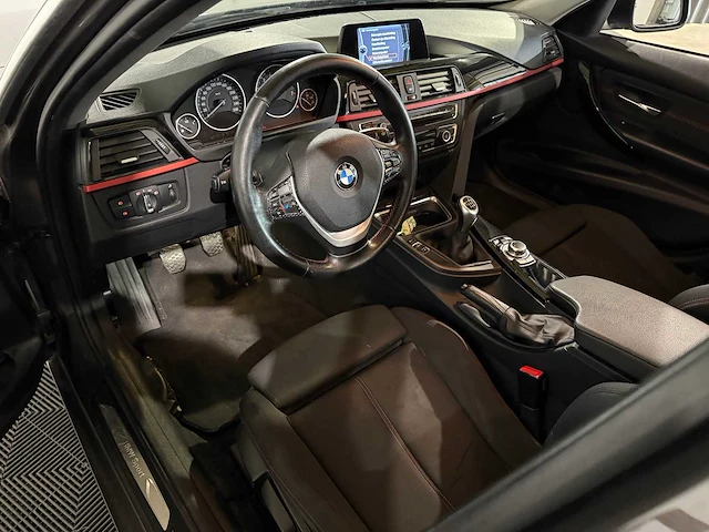 Bmw 3-serie 320i executive sport, 9-khh-40 - afbeelding 13 van  15