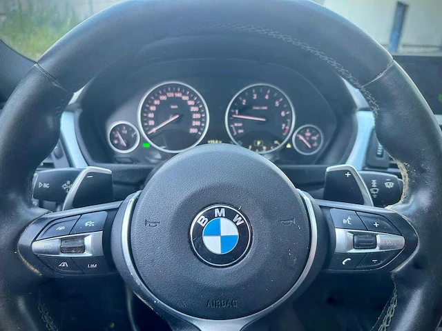 Bmw 3-serie 320i high executive; 88-xkj-4 - afbeelding 17 van  19