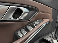 Bmw 3-serie 320i high executive edition car 2021 | l-844-kv - afbeelding 8 van  38