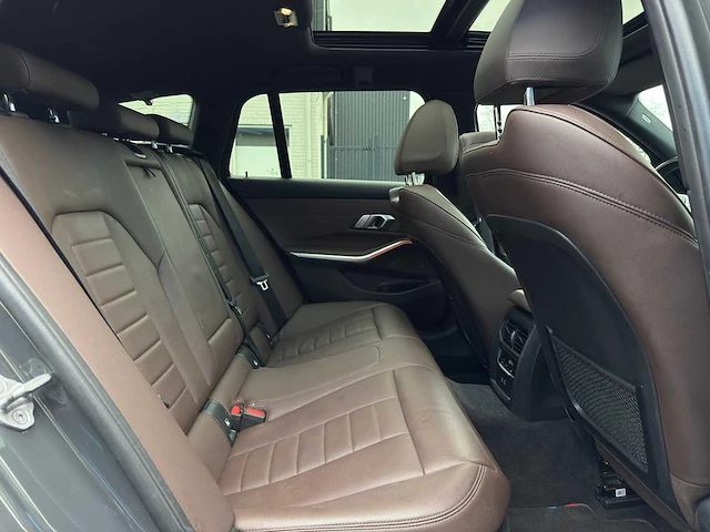Bmw 3-serie 320i high executive edition car 2021 | l-844-kv - afbeelding 22 van  38