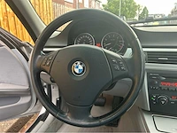 Bmw 3-serie 325i e90 personenauto - afbeelding 8 van  33
