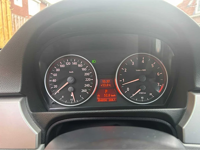 Bmw 3-serie 325i e90 personenauto - afbeelding 10 van  33