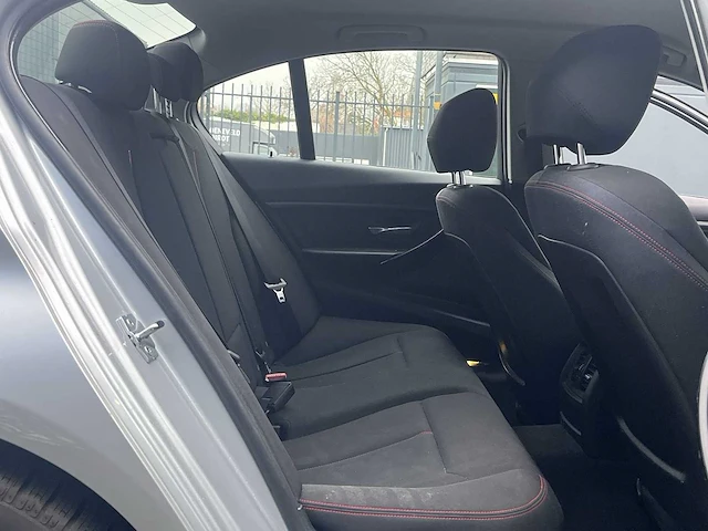 Bmw 3-serie 328i high executive car 2012 | 55-xfk-9 - afbeelding 18 van  29