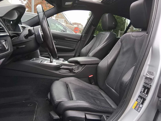 Bmw 3-serie 330e high executive m sport 2016 | kx-239-p - afbeelding 2 van  55