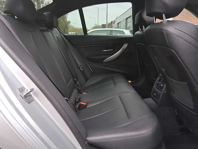 Bmw 3-serie 330e high executive m sport 2016 | kx-239-p - afbeelding 40 van  55