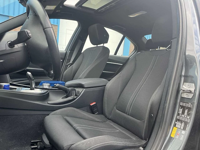 Bmw 3-serie 330e m sport 2017 | j-347-gv - afbeelding 10 van  28
