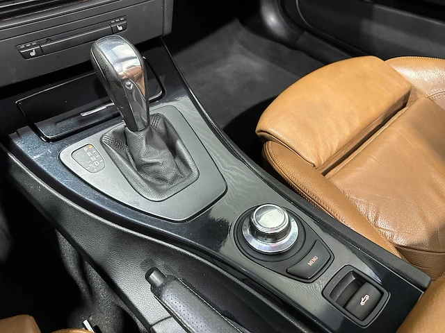 Bmw 3-serie cabrio 325i high executive 19-jfs-5 - afbeelding 23 van  26