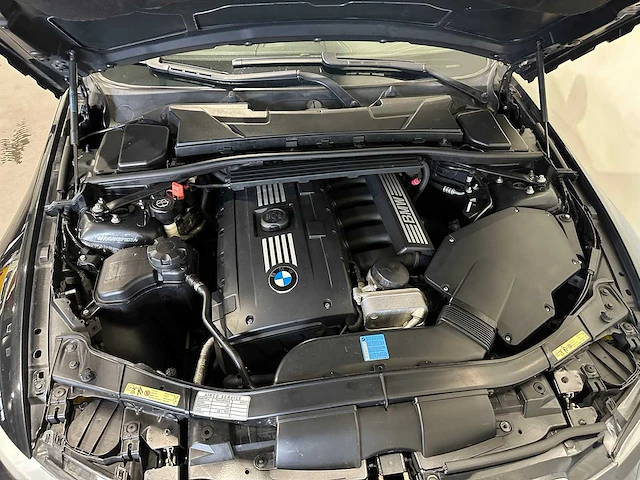 Bmw 3-serie cabrio 325i high executive 19-jfs-5 - afbeelding 24 van  26