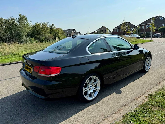 Bmw 3-serie coupé 325xi sport high executive 4x4 leder navi clima org.nl-auto 98-tv-gd - afbeelding 24 van  25