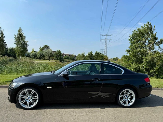Bmw 3-serie coupé 325xi sport high executive 4x4 leder navi clima org.nl-auto 98-tv-gd - afbeelding 19 van  25