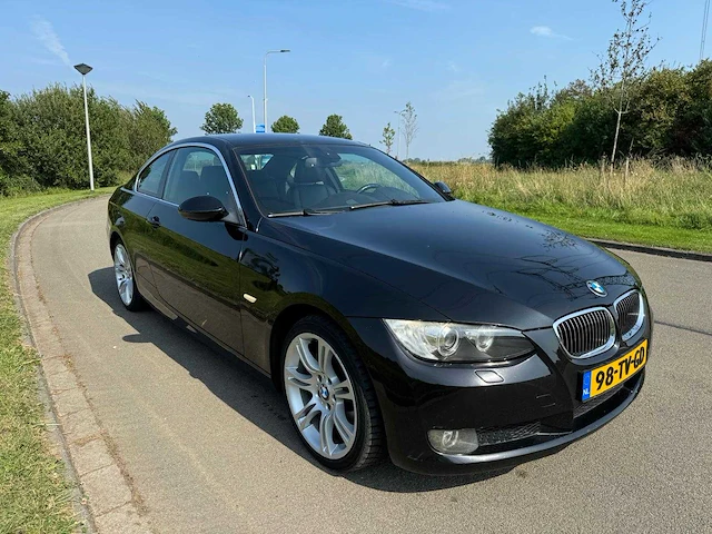 Bmw 3-serie coupé 325xi sport high executive 4x4 leder navi clima org.nl-auto 98-tv-gd - afbeelding 25 van  25