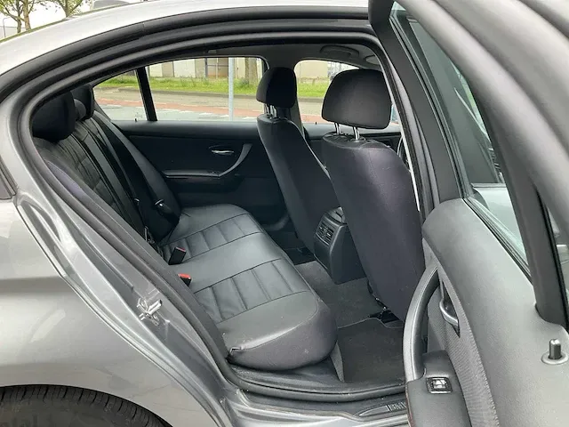 Bmw 3-serie executive automaat 2008, 72-hbk-3 - afbeelding 24 van  34