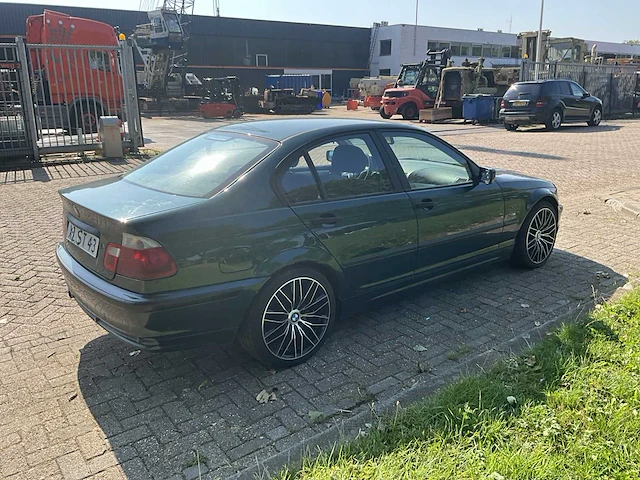 Bmw 3-serie personenauto - afbeelding 9 van  14