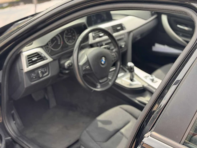 Bmw 3-serie touring 318d high executive , hb-876-p - afbeelding 14 van  18