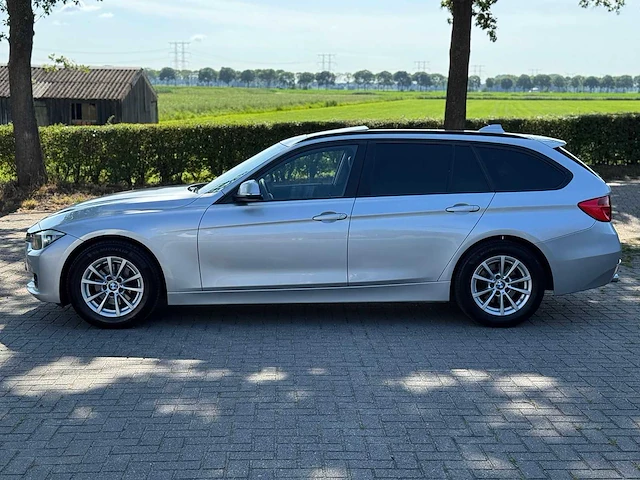 Bmw 3-serie touring 318d high executive xx-776-p - afbeelding 12 van  19
