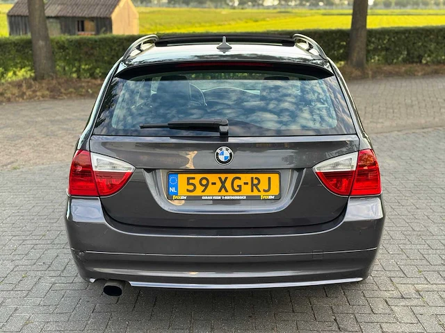 Bmw 3-serie touring 318i business line 59-xg-rj - afbeelding 12 van  17