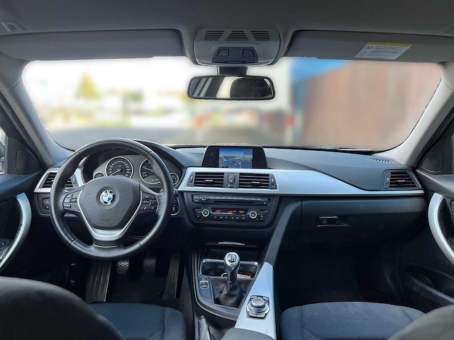 Bmw 3-serie touring 320d | 4-kgz-86 - afbeelding 20 van  29