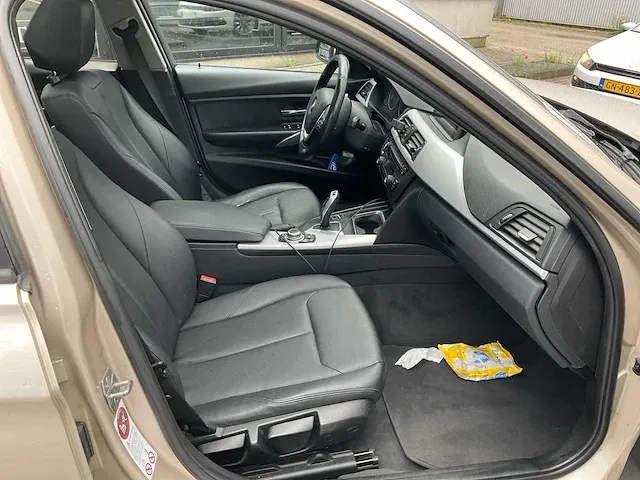 Bmw 3-serie touring 320d automaat 2012, p-005-jr - afbeelding 4 van  28