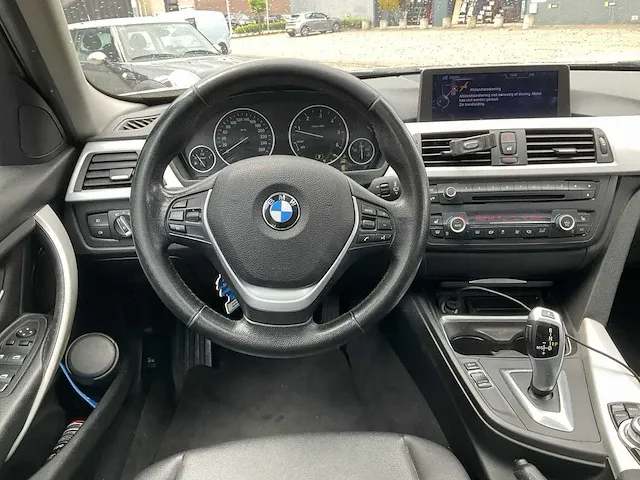 Bmw 3-serie touring 320d automaat 2012, p-005-jr - afbeelding 11 van  28