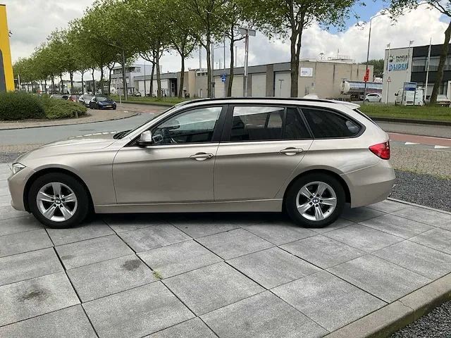 Bmw 3-serie touring 320d automaat 2012, p-005-jr - afbeelding 12 van  28