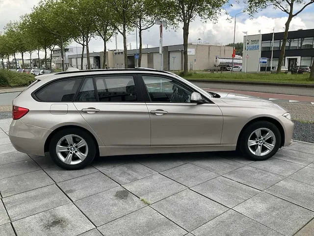 Bmw 3-serie touring 320d automaat 2012, p-005-jr - afbeelding 25 van  28