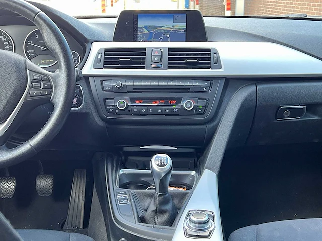 Bmw 3-serie touring 320d efficientdynamics edition executive upgrade 2013 | 4-kgz-86 - afbeelding 19 van  29